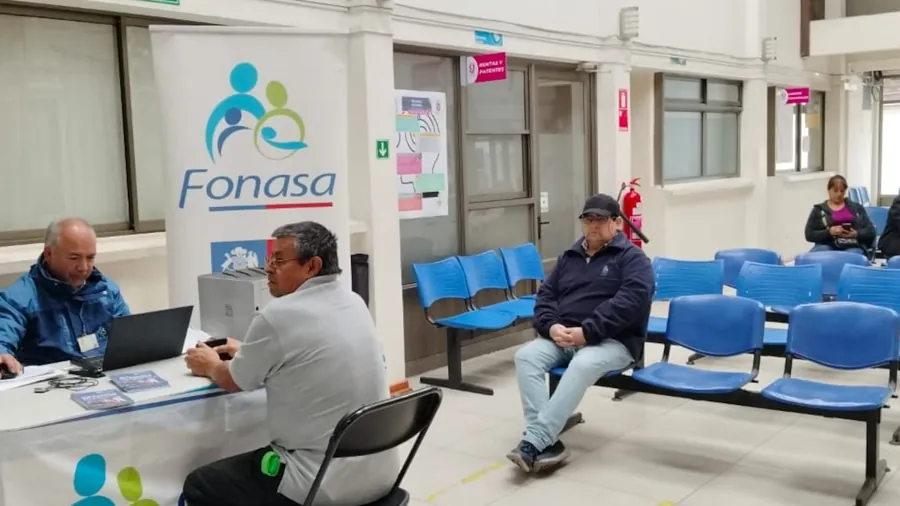 Preocupación genera el fracaso en la licitación de los seguros completarios de FONASA. No se escucharon las alertas