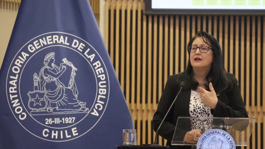 Dorothy Pérez en ENADE, recalca la necesidad de más recursos para fiscalizar